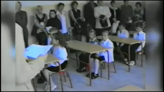 Archiwalne wspomnienia z rozpoczęcia roku szkolnego w Szczecinku: Szkoła Podstawowa nr 5 i „Medyk” na starych nagraniach