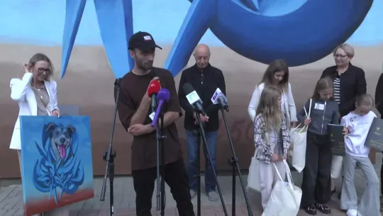 Mural przy Jana Pawła II gotowy. Psia mordka zachęca do adopcji zwierząt ze schroniska