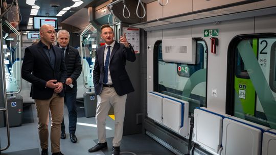 Ostatni z ośmiu Impulsów wyruszył na Pomorze Zachodnie — flota ma już 72 składy, więcej miejsc dla rowerów i strefy dla osób ze spektrum autyzmu