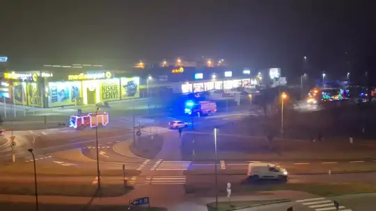 Strażacki konwój św. Mikołaja przejechał powiat szczecinecki — 18 miejscowości i Bobolice, tłumy na ulicach