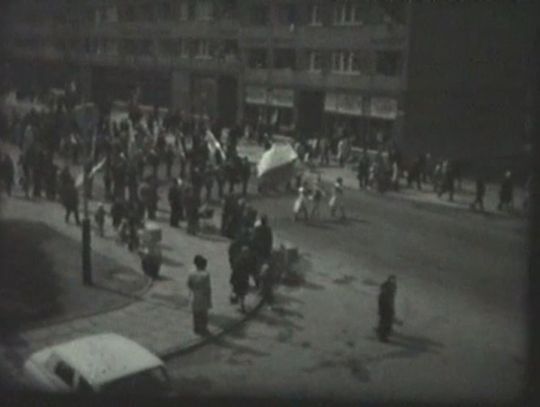 Archiwizje - pochody pierwszomajowe i Święto Konstytucji 