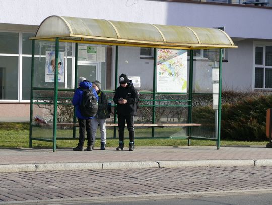 Brudne przystanki KM