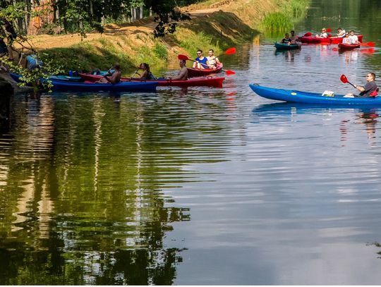 Daj się ponieść nurtowi przygody – ruszaj na kajaki do Pomorskiego!