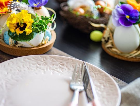 Domowe smaki bez gotowania - zalety zamawiania dań na święta