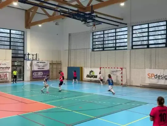 Energetyk Gryfino triumfuje w inauguracyjnym turnieju II Zachodniopomorskiej Ligi Futsalu Kobiet w Szczecinku; debiutant Wielim Szczecinek zdobywa 2 pkt Energetyk Gryfino triumfuje w inauguracyjnym turnieju II Zachodniopomorskiej Ligi Futsalu Kobiet w Szczecinku; debiutant Wielim Szczecinek zdobywa 2 pkt