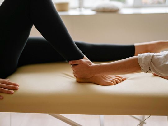 Fala uderzeniowa – przeciwwskazania: co trzeba wiedzieć przed terapią