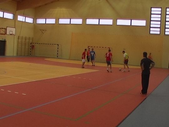 Halowa liga