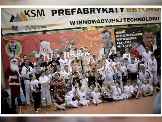 III Mikołajkowy Turniej im. Krzysztofa Pajewskiego: 65 dzieci z KSW Szczecinek rywalizowało w kalakach i na torze przeszkód — każdy uczestnik został zwycięzcą