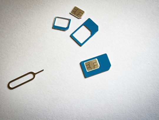 Karty sim w nowoczesnej łączności mobilnej: standardy, bezpieczeństwo i praktyka wdrożeń