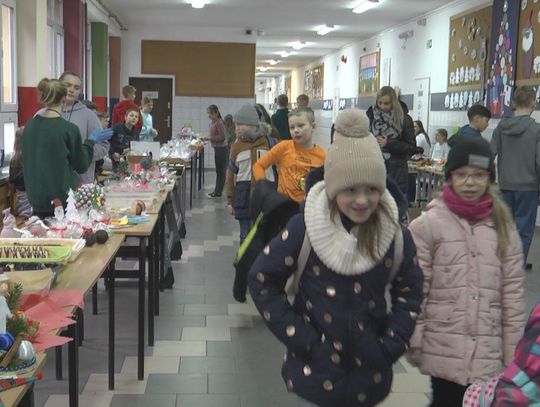 Kiermasz świąteczny w SP5