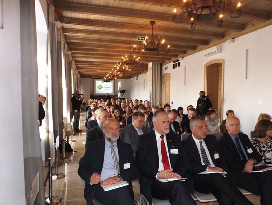 Konferencja na zamku