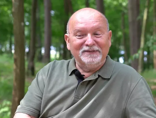 Leśnik, teleturniejowy mistrz, radiowiec i pisarz. Mieszkaniec regionu udowadnia, że pasje mogą prowadzić do sukcesu