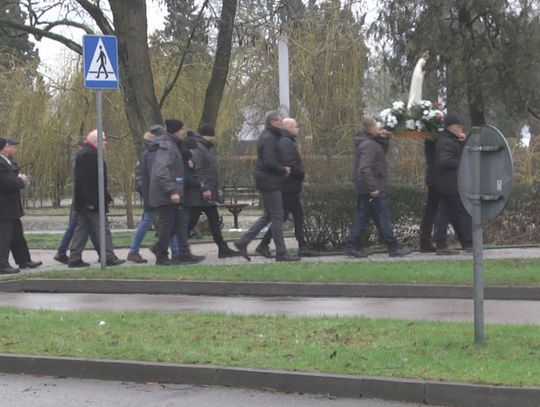 Męski różaniec po raz trzeci na ulicach Szczecinka