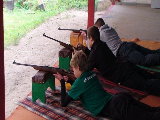 Młodzież ćwiczy