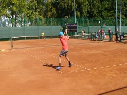 Na kortach