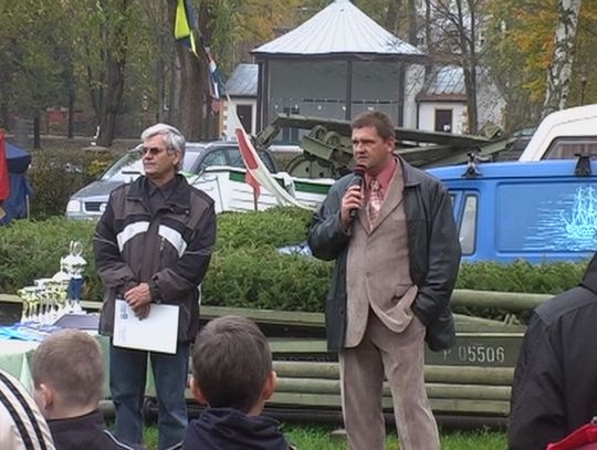 Opuścili banderę