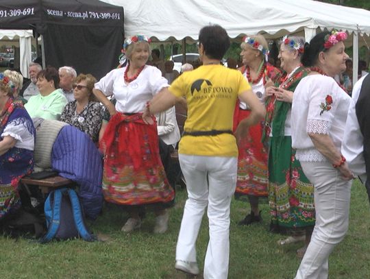 Piknik folk w Jeleniu