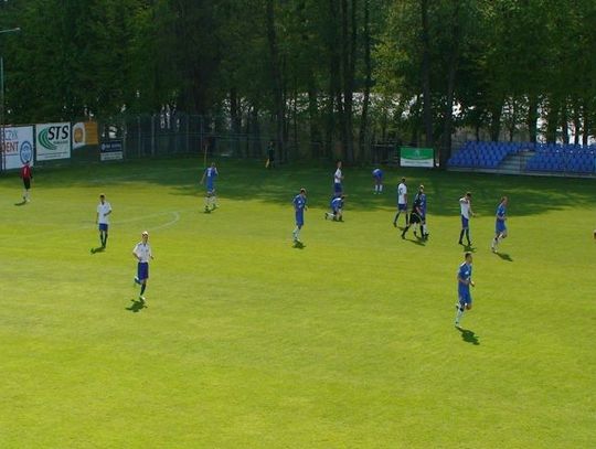 Piłkarze z tarczą