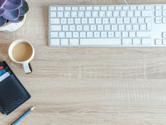 Portfel damski czarny – jak wybrać klasyczny dodatek, który sprawdzi się na każdą okazję