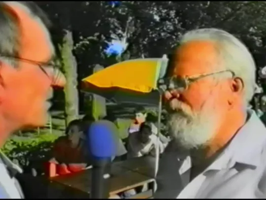 Scena letnia 1999 w Szczecinku. Pola i Maciek przypominają niedzielę poświęconą diabetykom