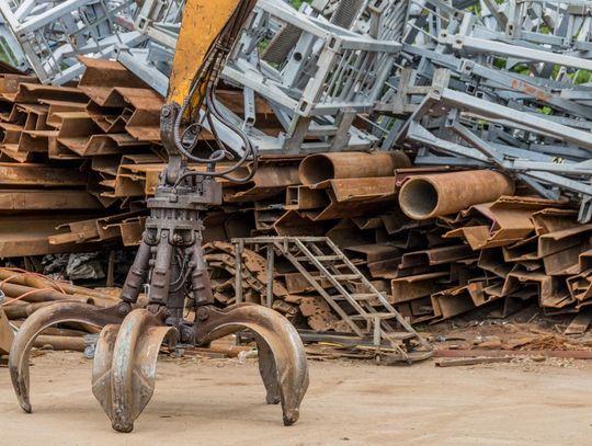 Skup złomu - efektywne strategie zarabiania na recyklingu