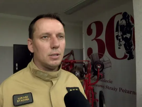 Strażacy i policjanci podsumowują miniony tydzień w Magazynie Służb Mundurowych