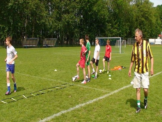 Trampkarze na fali