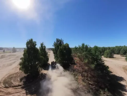 W Bornem Sulinowie zakończył się XXI Międzynarodowy Zlot Pojazdów Militarnych „Gąsienice i Podkowy” – tysiące uczestników, przejażdżki po tankodromie i wojskowa grochówka