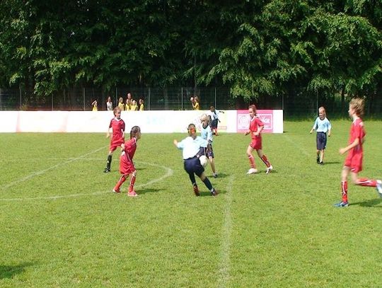 Z podwórka na stadion