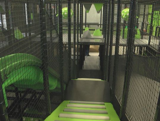 Zamiast betonu plac zabaw dla dzieci Zamiast betonu plac zabaw dla dzieci