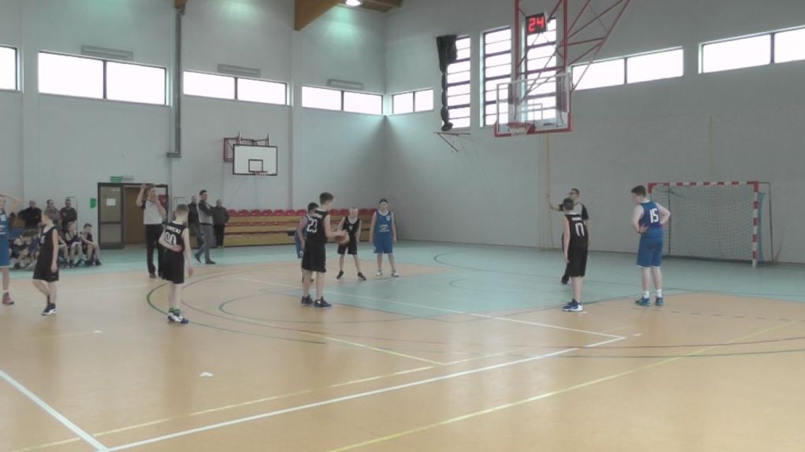 Basket wygrywa