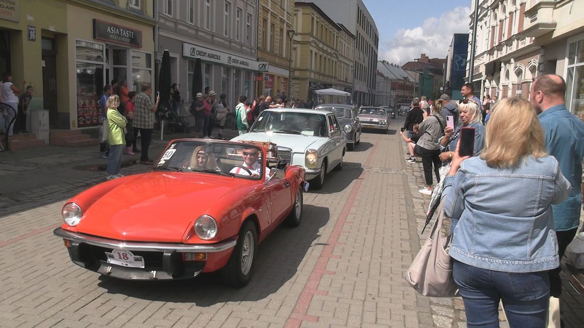 DIXI RAJD OLD MOBILE - stare samochody i jazz orleański