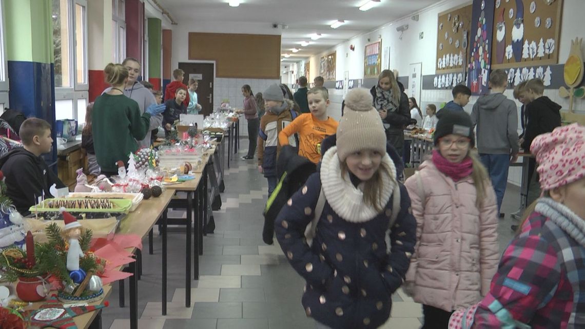 Kiermasz świąteczny w SP5