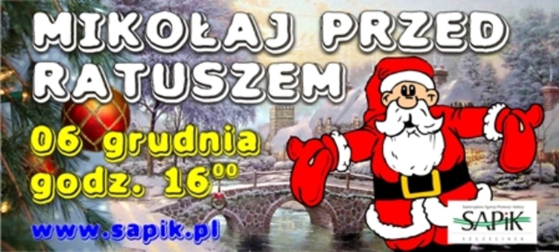 Mikołaj przed ratuszem
