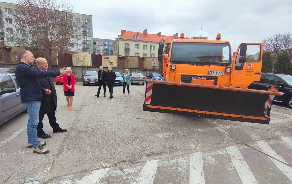 Nowy pojazd do zimowego utrzymania dróg