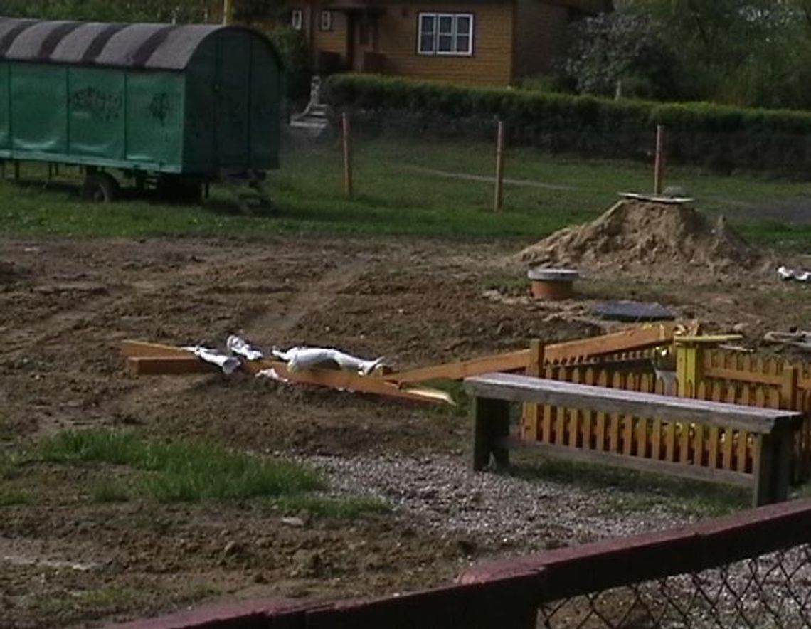 Profanacja na placu budowy
