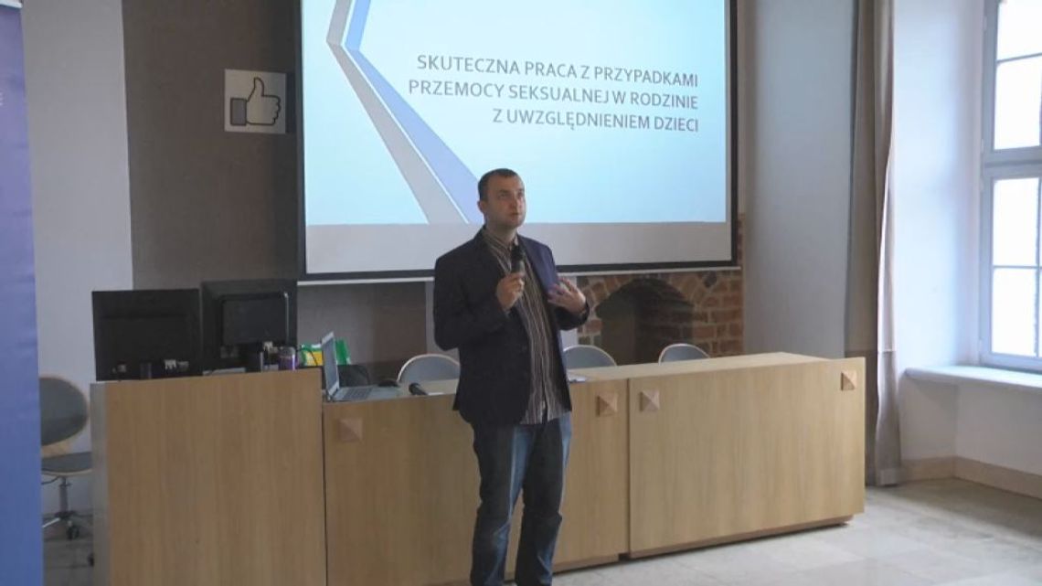 Przeciw przemocy