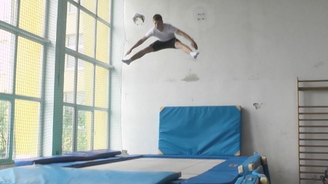 Skoki na trampolinie