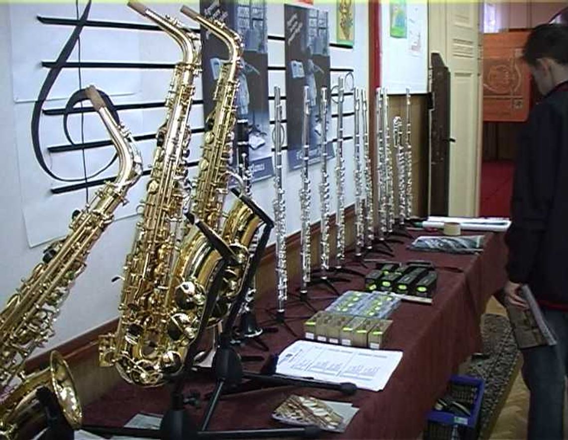 Wystwa i sprzedaz instrumentów