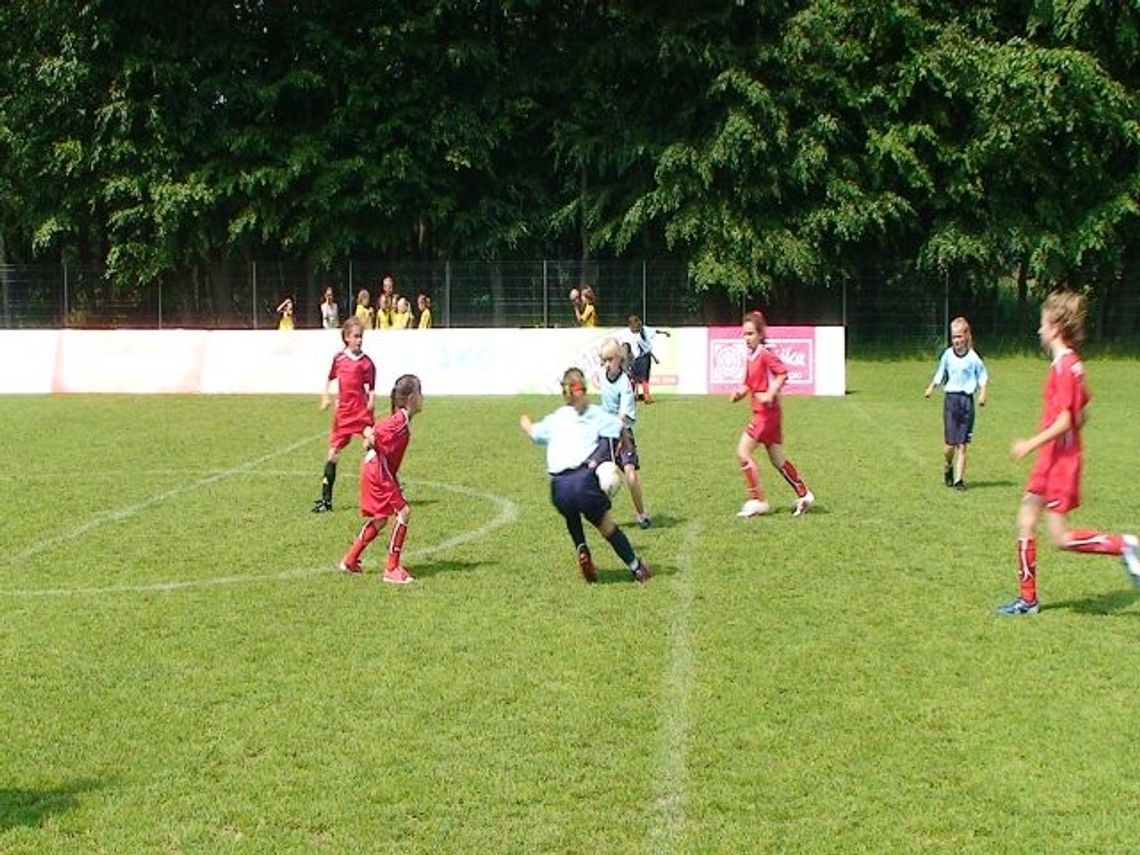 Z podwórka na stadion