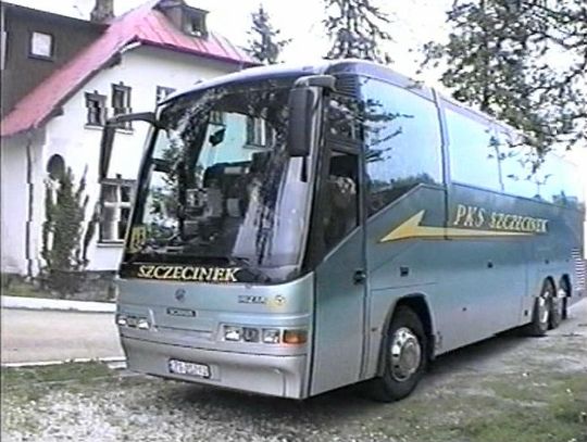 autobus PKS dzień przed zaginięciem wiózł uczniów SP 7 w Karkonosze