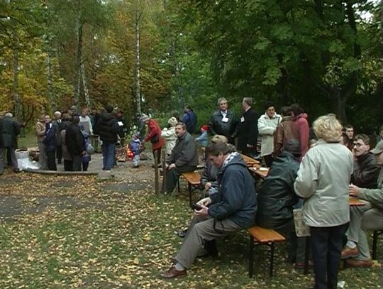 W czasie festynu wyborczego PSL m.in. pieczono dzika