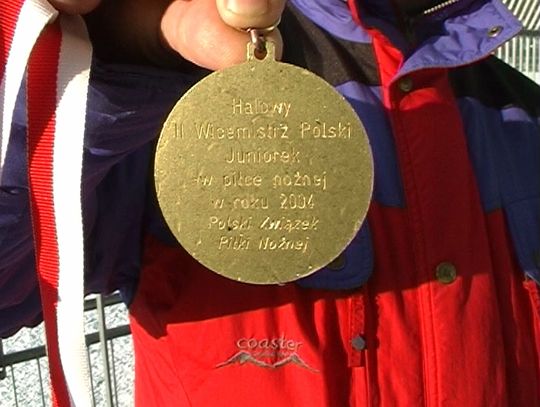 Brąz piłkarek
