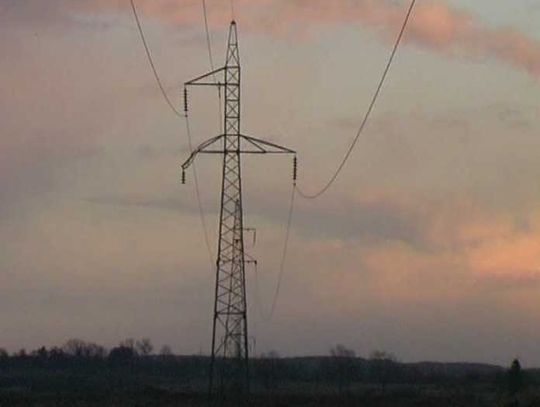 Zniszczone słupy