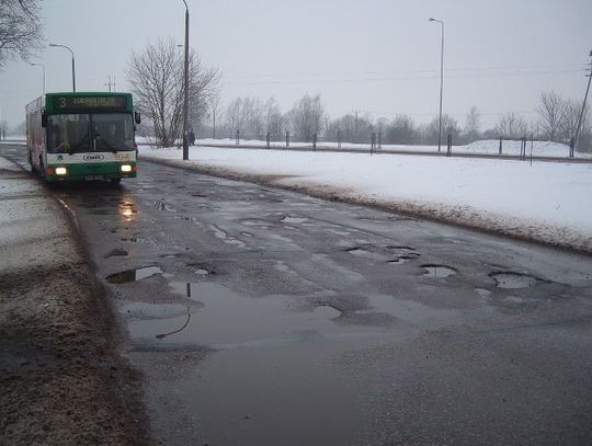 Dziury jak w serze