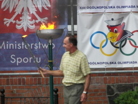 Zapłonął znicz