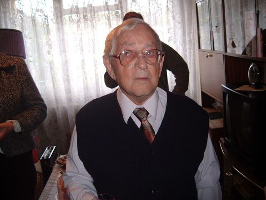 Dziarski stulatek