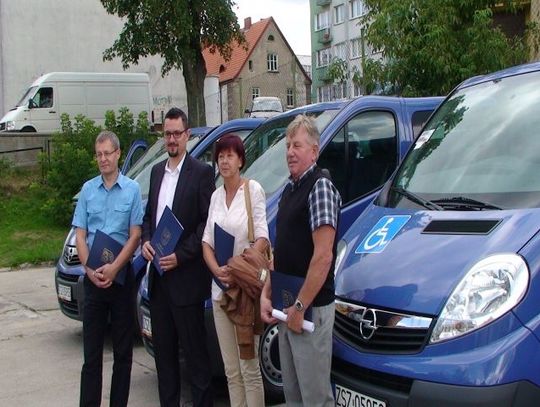 Nowe busy dla szkół
