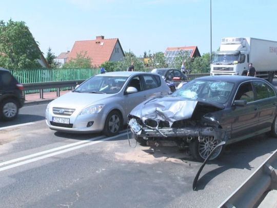 Zderzenie na wiadukcie